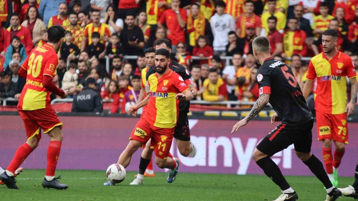 Ahmed Ildız Göztepe’den ayrıldı!