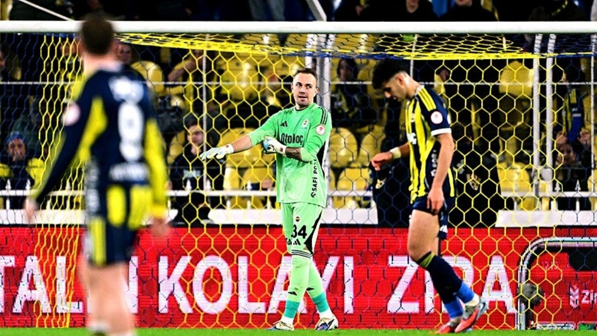 Fenerbahçe'de Mert Günok'un hatası pahalıya mal oldu!