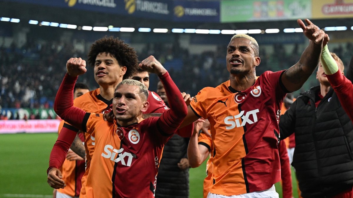 Galatasaray'da 3 yıldız için karar çıktı! Ayrılacak olan isim...