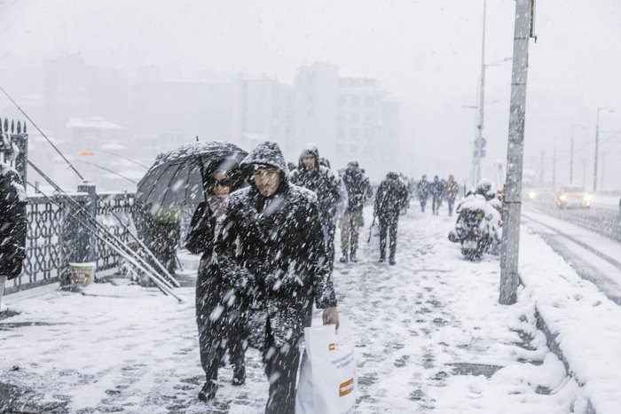 istanbulda-yeniden-beyaz-alarm-uzmanlar-tarih-verdi-kar-kapida-1767689569590.jpg Tarih verildi: İstanbul'u felç edecek kar yağışı kapıda! Balkanlar üzerinden geliyor