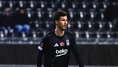 Beşiktaş'ta Salih Uçan ile yollar ayrıldı!