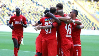 Sivasspor Fenerbahçe'ye yenilmiyor!