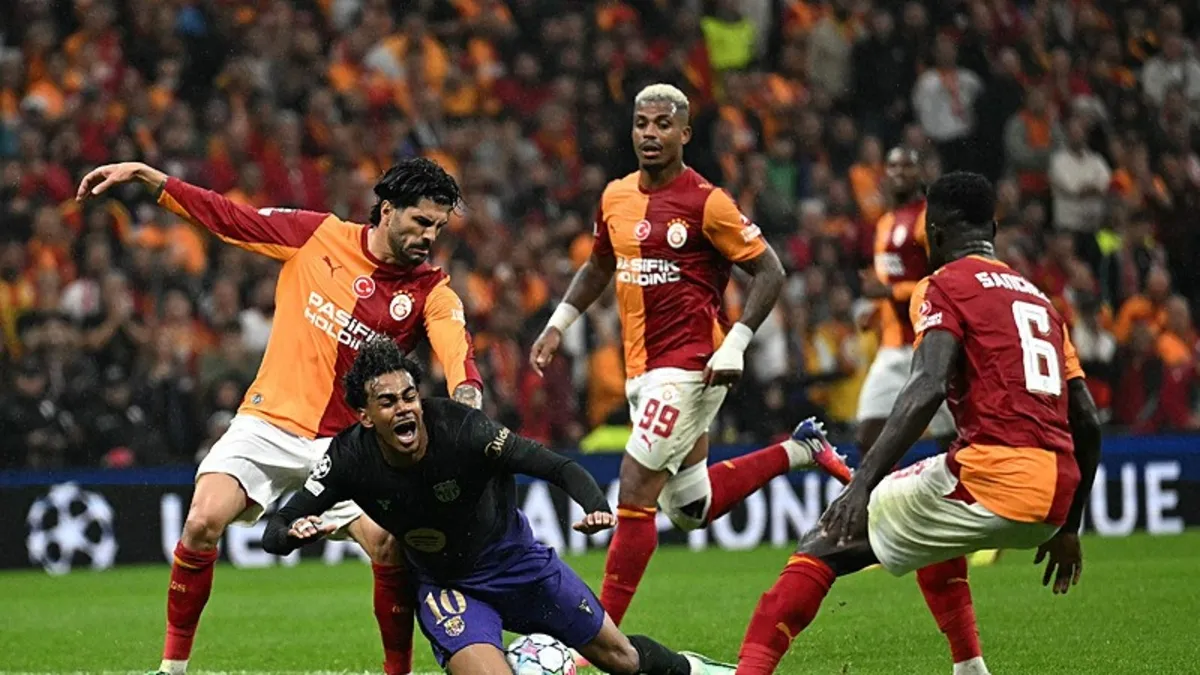Galatasaray evinde Barcelona'ya farklı mağlup oldu