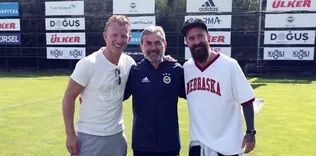 Kuyt ve Meireles FBTV’ye konuştu