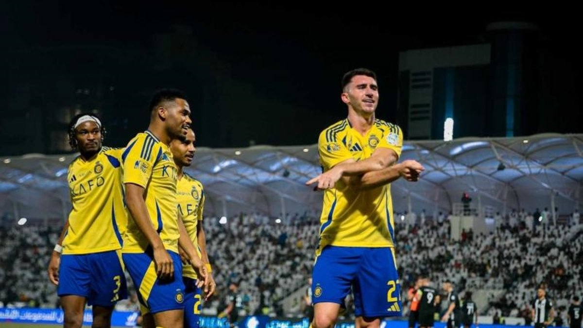 Galatasaray'dan Şampiyonlar Ligi için stopere bomba transfer! Galatasaray'dan Şampiyonlar Ligi için stopere bomba transfer!