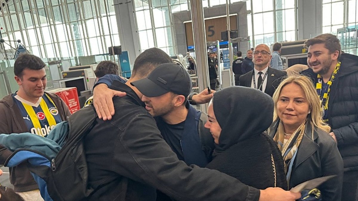 Domenico Tedesco çiçeklerle uğurlandı!