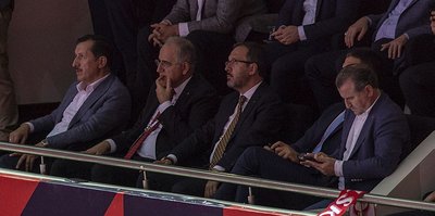 Bakan Kasapoğlu'ndan Filenin Sultanları'na tebrik