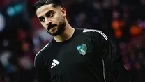 Genç Serhat duvar ördü