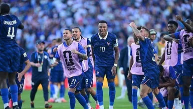 Mbappe uçurdu