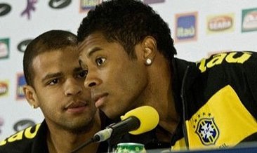 Michel Bastos futbolu bıraktığını duyurdu!