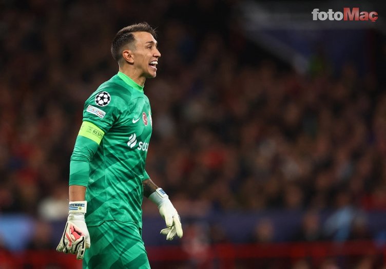 GALATASARAY HABERLERİ - Muslera'nın sahalardan uzak kalacağı süre belli oldu!