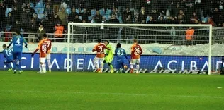 Muslera da durunca!