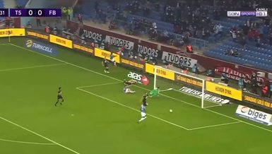 Trabzonspor Fenerbahçe maçında Novak net golü engelledi!