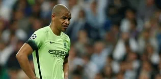 De Jong gidiyor, Fernando geliyor