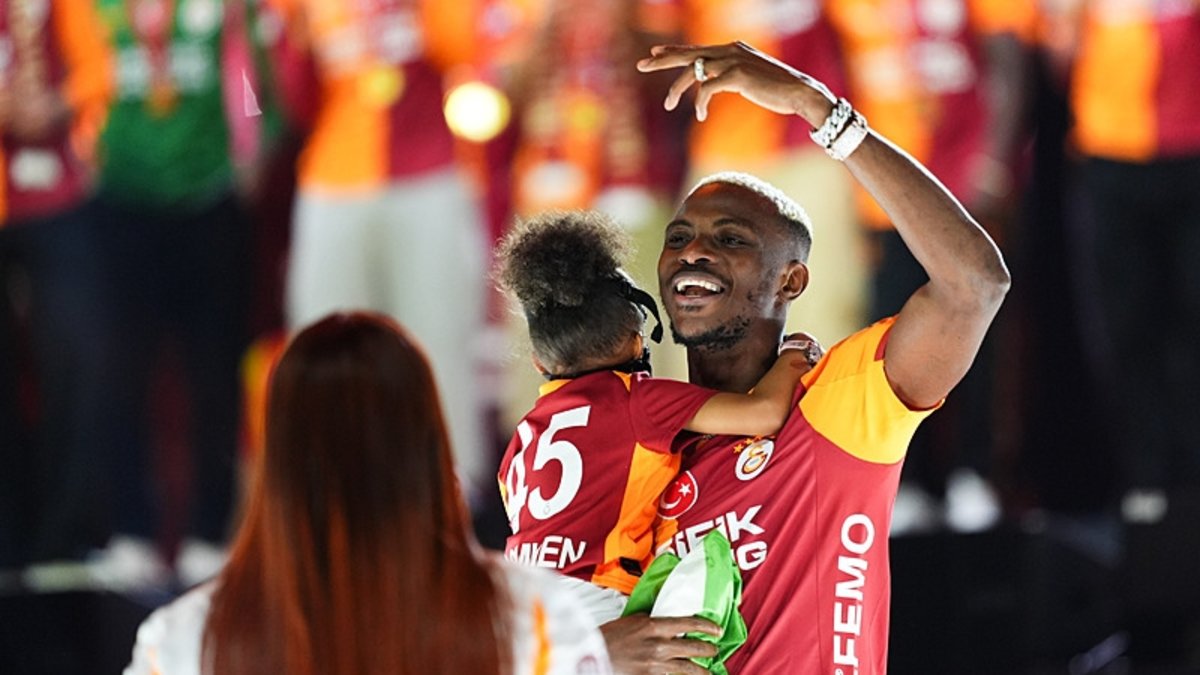 Osimhen için rekor teklif! Türk futbol tarihinde görülmemiş rakam
