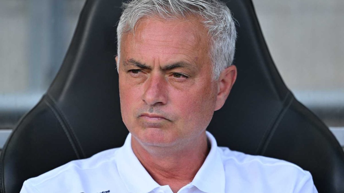 Fenerbahçe'de Jose Mourinho'dan dikkat çeken sözler! Sorunuza cevap vermeyeceğim Fenerbahçe'de Jose Mourinho'dan dikkat çeken sözler! Sorunuza cevap vermeyeceğim