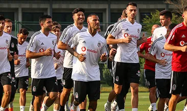 Ve Kartallar sahaya indi