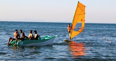 Arsuz’da DOĞAKA projesiyle tatilcilere su sporları kursu