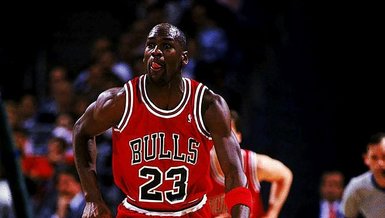 Michael Jordan'ın 1998 NBA finallerinde giydiği ayakkabılar 2,2 milyon dolara satıldı