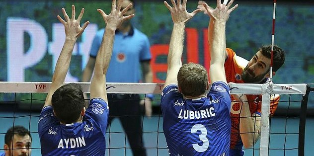 HalkBank kıl payı kazandı