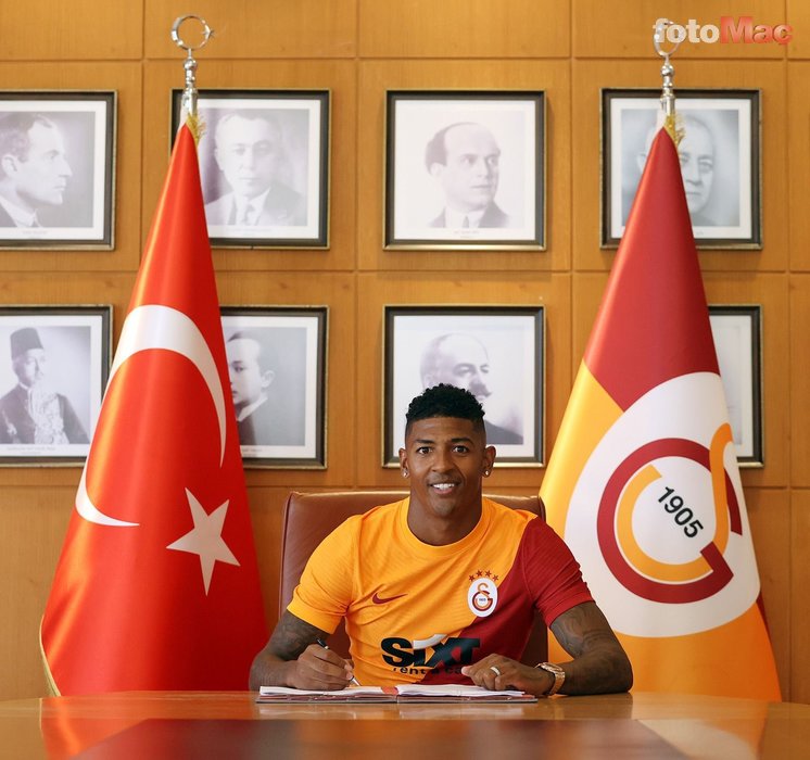 Son dakika transfer haberi: Galatasaray'ın yeni transferi Patrick van Aanholt'ın maliyeti belli oldu