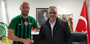 Akhisarspor’a yeni stoper! 2,5 yıllık sözleşme...