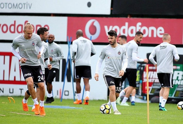 Beşiktaş'ta maaşlar TL'ye çevriliyor 