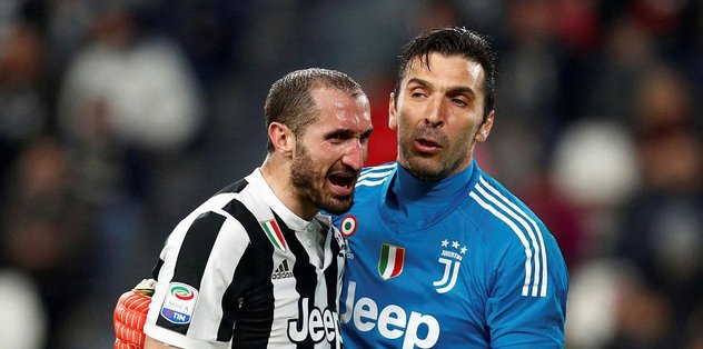 Juventus Buffon ve Chiellini'nin sözleşmelerini uzattı