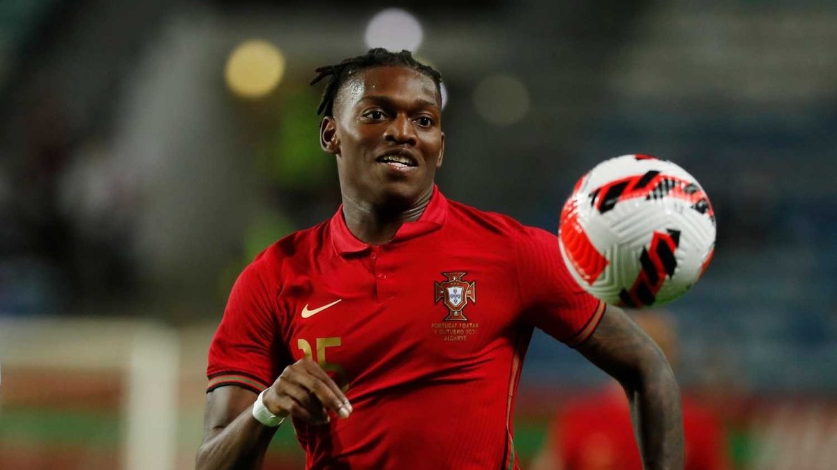Fenerbahçe ve Galatasaray'a transferde Rafael Leao müjdesi!
