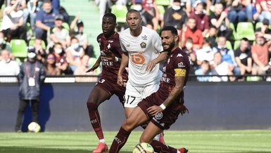 Kral’a övgü dizildi