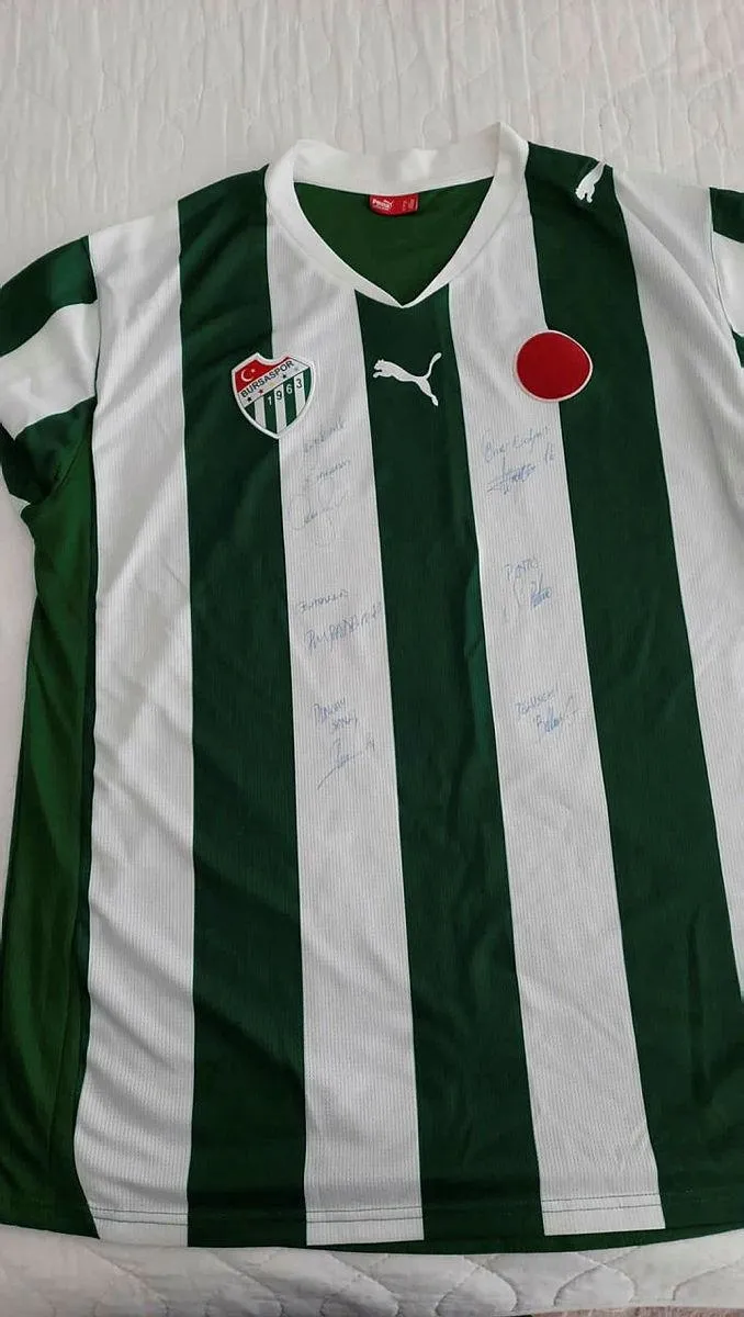 Bursaspor taraftarından depremzedelere destek! - 2