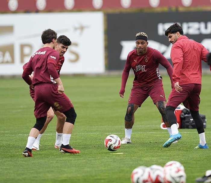 samsunspor-galatasaray-maci-ne-zaman-saat-kacta-hangi-kanalda-muhtemel-11ler-1777697038351.jpeg Samsunspor-Galatasaray maçı detayları!