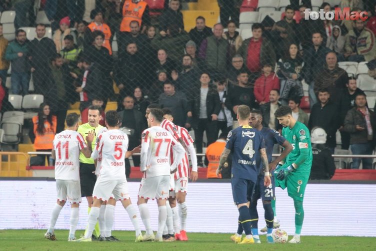 Nihat Kahveci Antalyaspor - Fenerbahçe mücadelesini yorumladı! "Jesus'un konuşmaları yayınlansın"