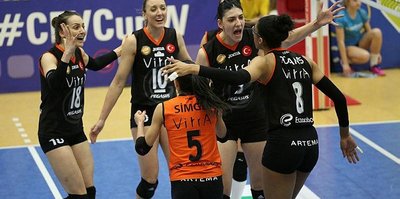 Eczacıbaşı Vitra final aşkına