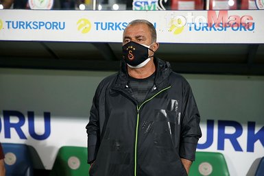 Galatasaray bombayı patlatıyor! Yıldız isimle söz kesildi