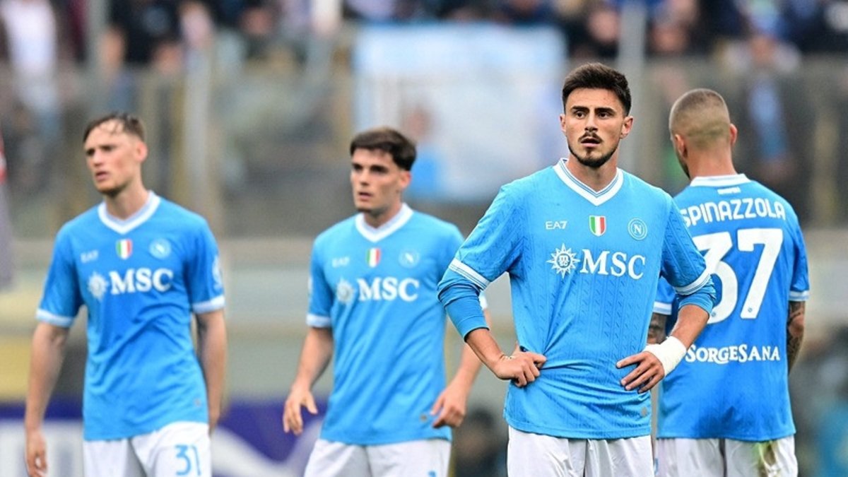 Napoli'ye şampiyonluk mücadelesinde Parma çelmesi: İşte maçın özeti