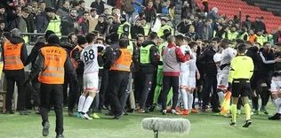 Gaziantepspor - Adanaspor maçıında gerginlik