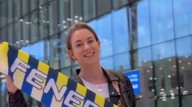 Fenerbahçe'nin yeni pasör çaprazı Magdalena Stysiak İstanbul'da!