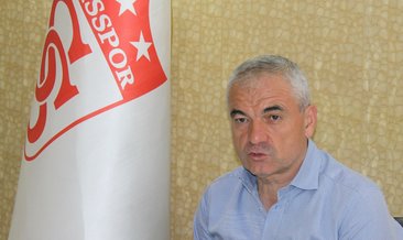 Rıza Çalımbay: "VAR'ın başında olanlar maç yönetmemeli"