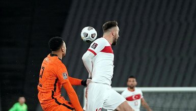 Son dakika spor haberleri: Türkiye Hollanda maçında hakem Michael Oliver'dan tepki çeken karar!