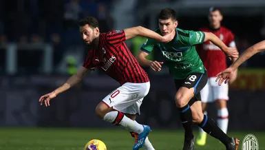 Hakan Çalhanoğlu'na şok! Bu sezon ilk defa...