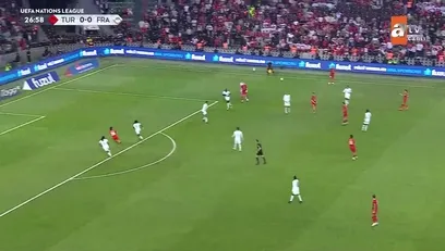 >A Milli Futbol Takımımız gole çok yaklaştı!