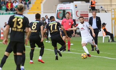 Akhisar - Başakşehir maçından kareler