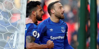 Walcott: Tosun kıskanılacak bir oyuncu