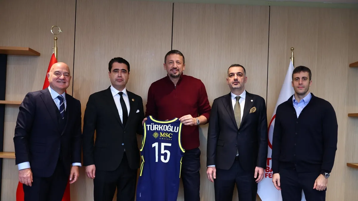 Fenerbahçe'den TBF Başkanı Hidayet Türkoğlu'na ziyaret