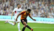 Ayrılmak istemiyor