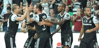 4 gol, 1 kırmızı kart