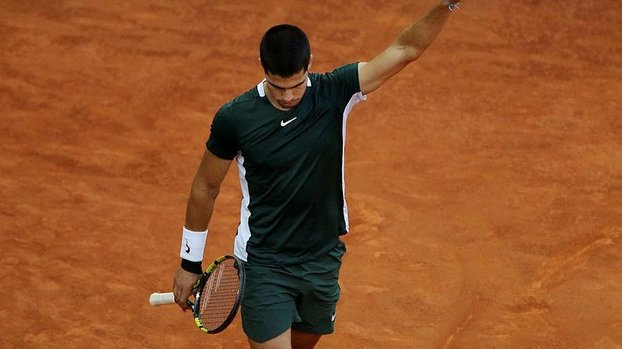 Djokovic'i mağlup eden 19'luk Alcaraz Madrid'te finalde