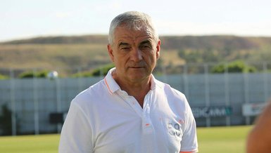 Sivasspor Teknik Direktörü Rıza Çalımbay: Ülke puanı için yüzde 100 konsantreyiz