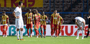 Karabükspor’a evinde darbe